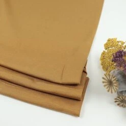 BASIC STRETCH JERSEY In Mustard Von Meet Milk