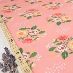 Bio Popeline Baumwollstoff Bouquet On Pink Von Monaluna