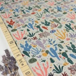 Bio Popeline Baumwollstoff Cacti And Succulents Aus Der Serie Arid Wilderness Von Cloud9