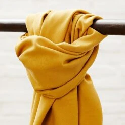 SOFT STRETCH TWILL In Amber Von Meet Milk