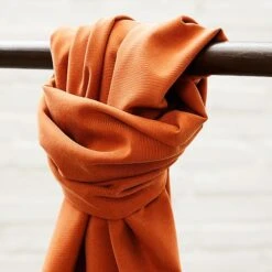 SOFT STRETCH TWILL In Rust Von Meet Milk