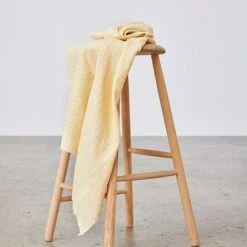 SOTA SHEER In Mellow Von Meet Milk